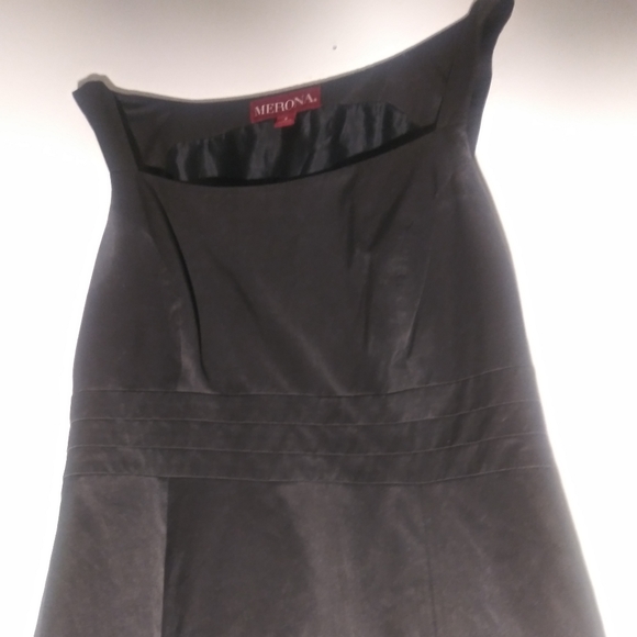 Dress - Picture 6 of 7